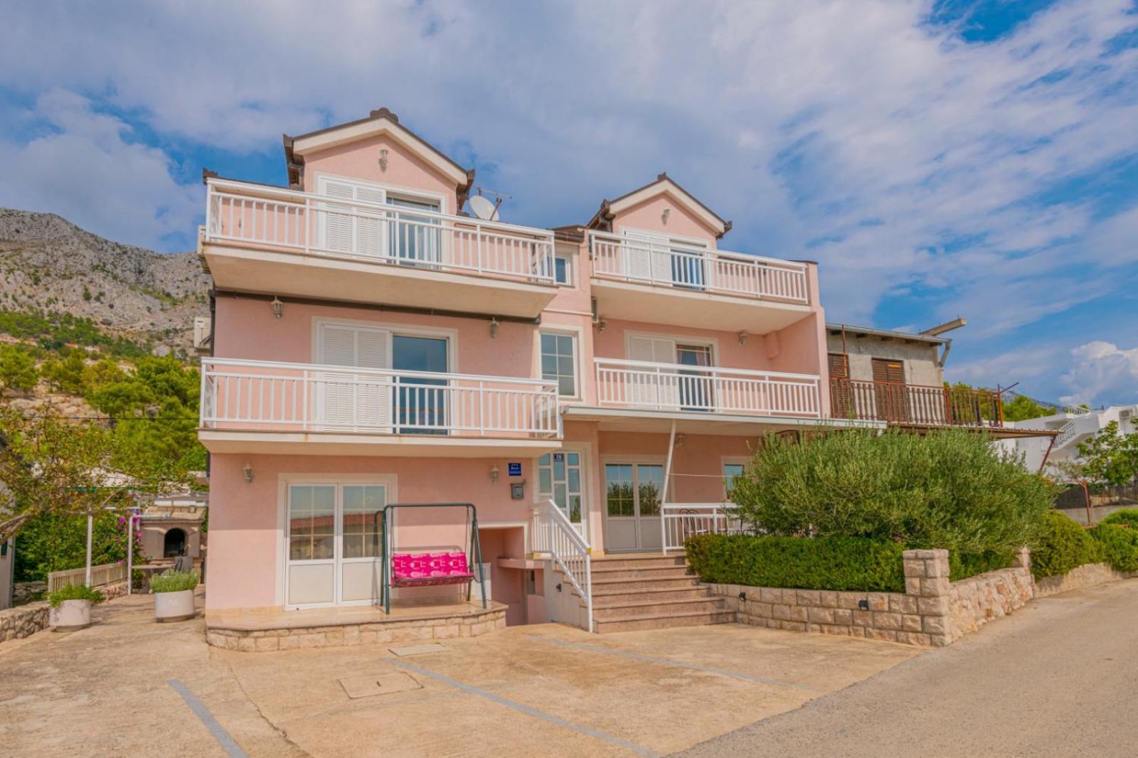 לוקבה Apartments Zdravka מראה חיצוני תמונה