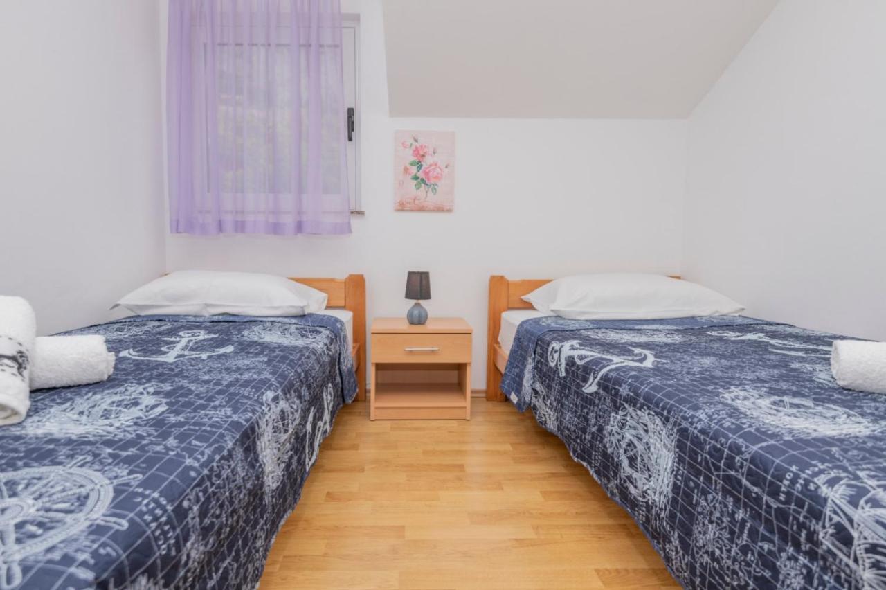 לוקבה Apartments Zdravka מראה חיצוני תמונה