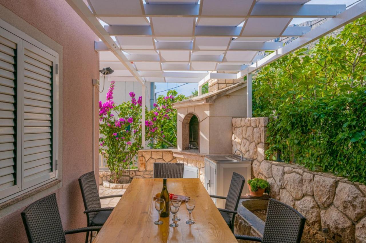 לוקבה Apartments Zdravka מראה חיצוני תמונה