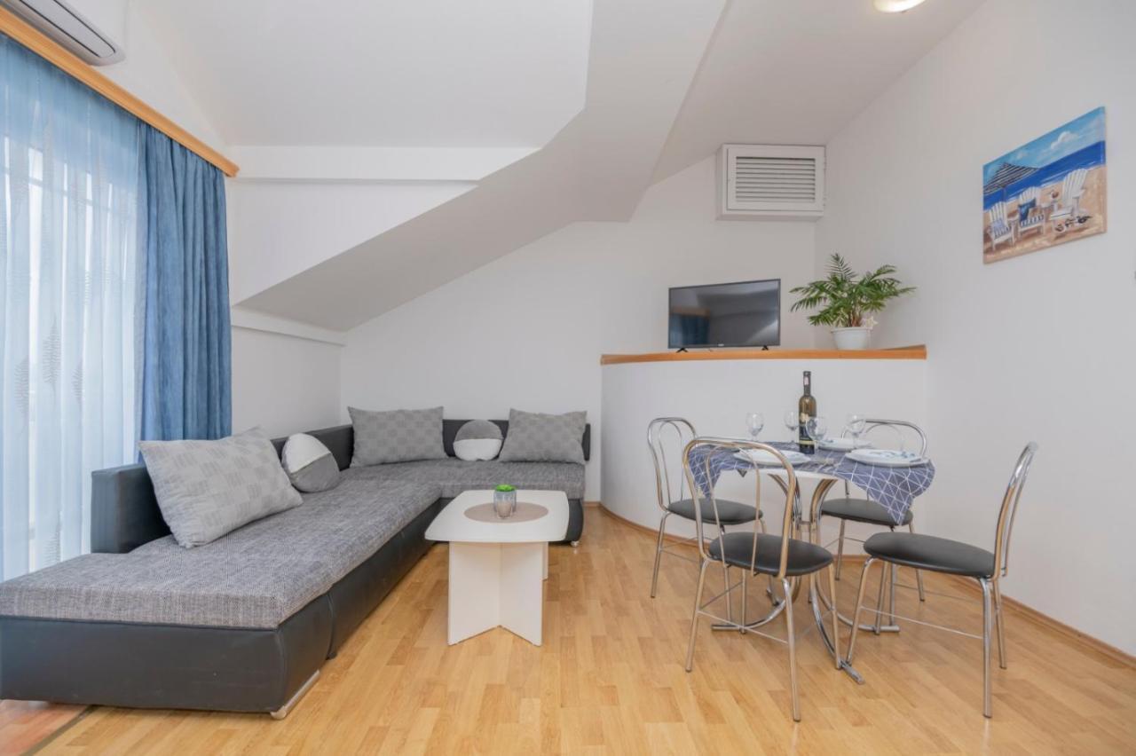 לוקבה Apartments Zdravka מראה חיצוני תמונה