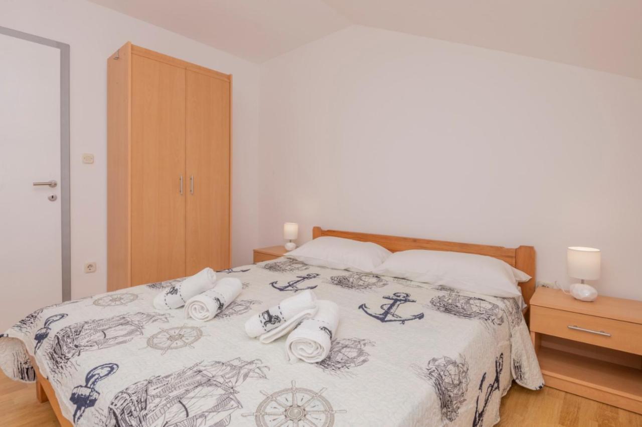 לוקבה Apartments Zdravka מראה חיצוני תמונה
