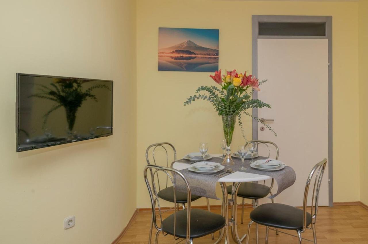 לוקבה Apartments Zdravka מראה חיצוני תמונה