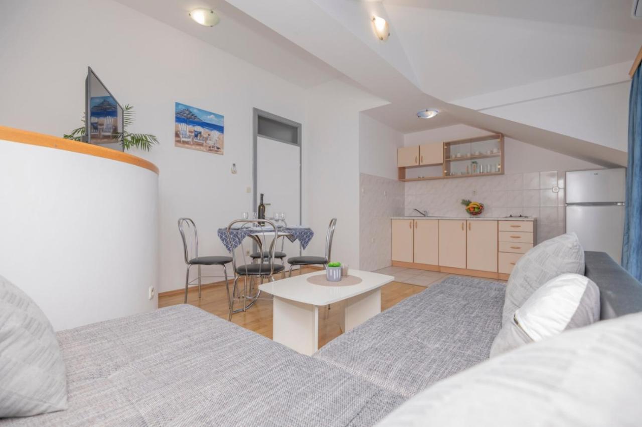 לוקבה Apartments Zdravka מראה חיצוני תמונה