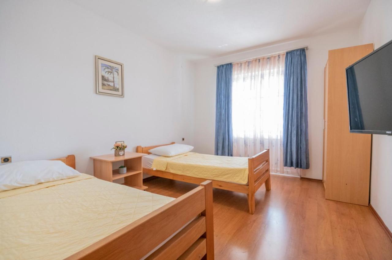 לוקבה Apartments Zdravka מראה חיצוני תמונה